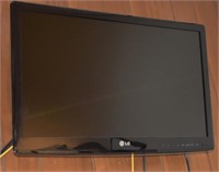 LG 27" TV WITH WALL MOUNT