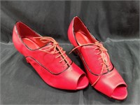 Red Jessica London SZ 7.5