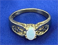 14kt Gold & Opal Ring. Size 6.5