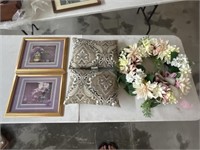 Pillows, pictures & wreath