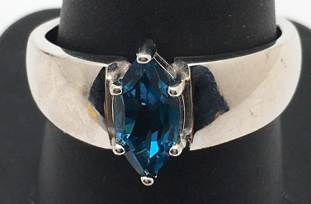 Sterling Silver Ring W Blue Stone