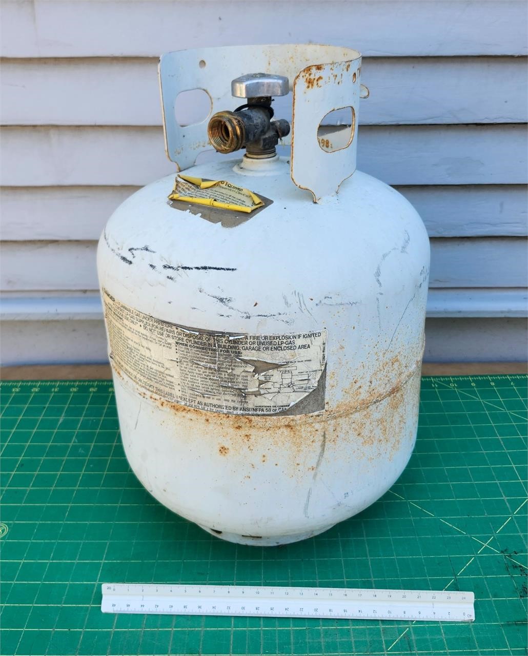 Manchester 5 gallon propane tank