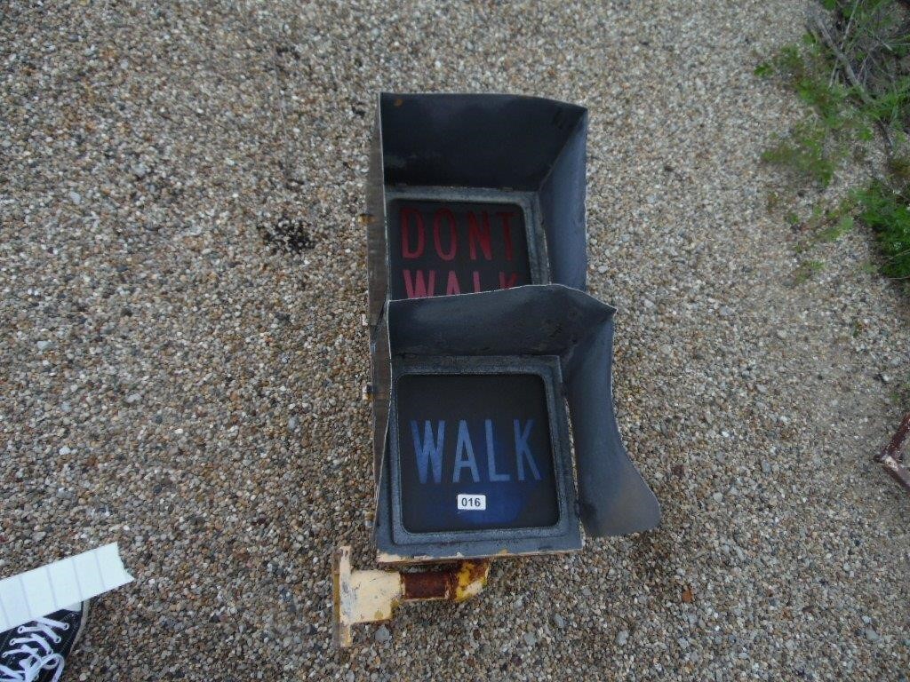 DON'T WALK SIGN