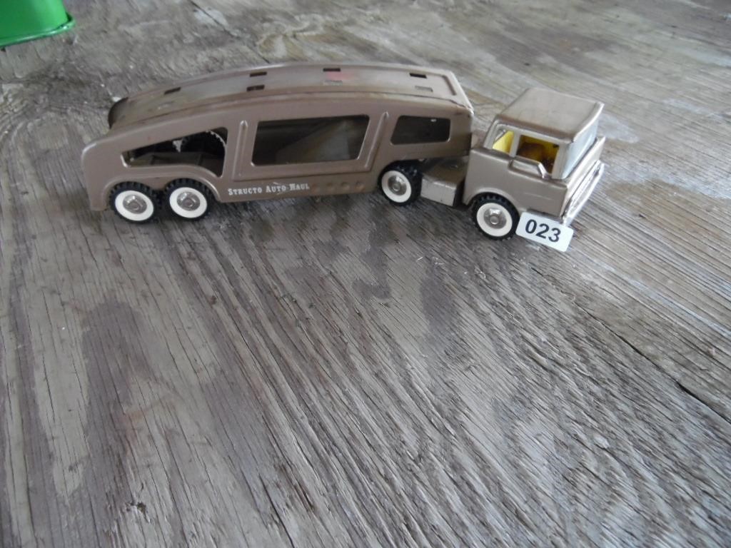 STRUCTO AUTO HAULER TOY TRUCK