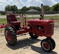 LL1 - Farmall B Tractor