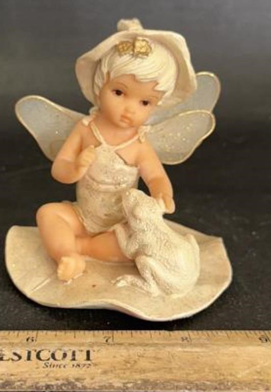 PIXIE FAIRY CHILD ON LILY PAD & FROG FIGURE