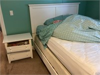Double bed with storage, 2-drawer nightstand