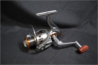 DC6000 spinning reel as new