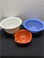 Colanders set of 3