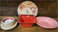 Ceramics lot - round pink serving bowl, square red