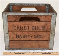 VINTAGE GARST BROTHERS DAIRY CRATE