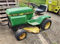 John Deere 314 Lawn Tractor