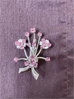 Vintage floral brooch with pink stones