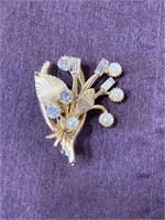 Vintage gold tone, brooch