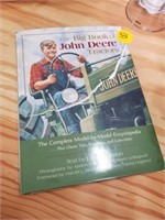 BIG BOOK OF JOHN DEERE TRACTORS