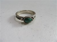 Sterling sz8.75 Ring w/ Green Stone Signed