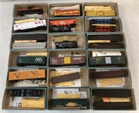 lot of 18 Athearn HO Tain Cars