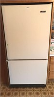 Frigidaire Refrigerator W/ Freezer On Bottom