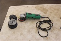 Hitachi 4 1/2" Grinder w/ Extra Wheels