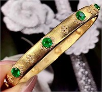 4.7ct Natural Emerald 18Kt Gold Bangle