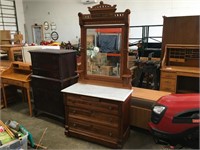 Amazing Antique Dresser w/ Mirror