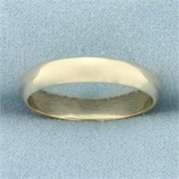 Traditional Wedding Band Ring in 14k Yellow Gold