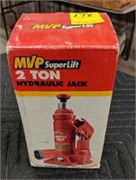 MVP 2 Ton Hydraulic Jack in Box