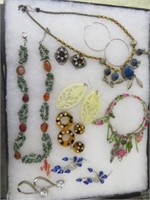 SELECTION OF COSTUME JEWELRY