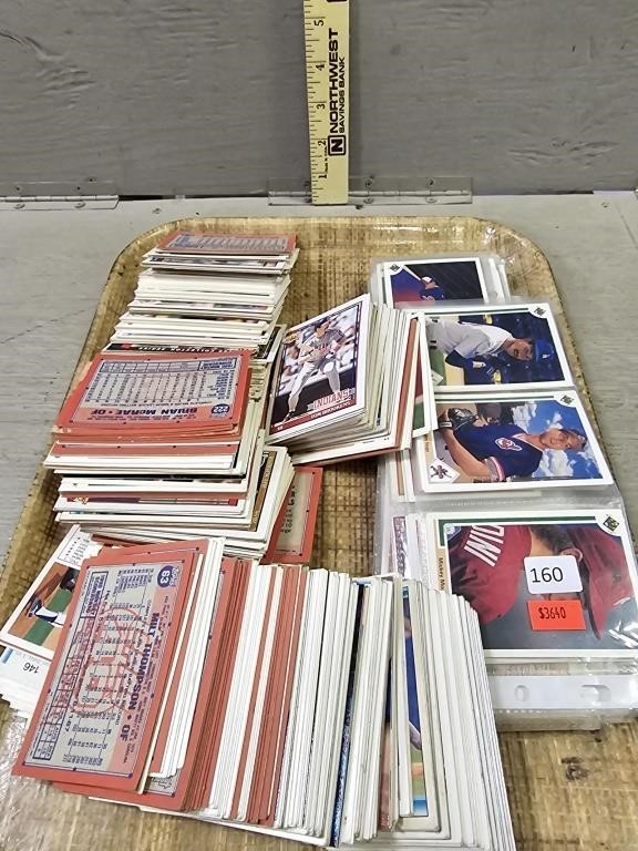 Tray of Assorted Baseball Cards