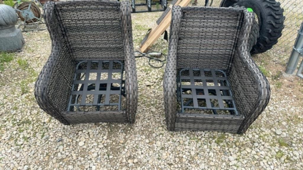 2 rocking patio chairs