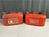 Pair of outboard gas cans