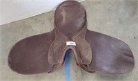 ENGLISH RIDING SADDLE