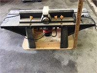 Craftsman router table with gate and router,
