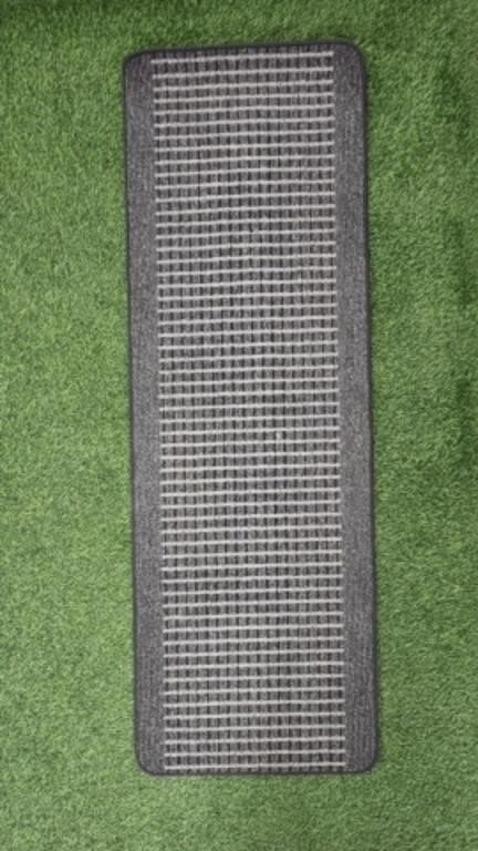 RUBBER BOTTOM RUNNER - 6 FEET X 2 FEET