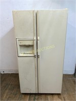 GE REFRIGERATOR