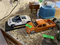 2PC DIE CAST CARS MAISTO ETC