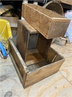 3 wooden boxes/Crete