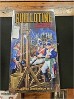 guillotine plastic assembly set (display area)