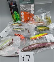 Fishing Lures / Assorted Lot of 12