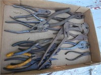 Tray of old pliers