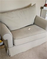 OVERSIZED CHAIR FOLD OUT SLEEPER