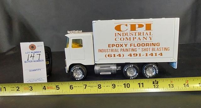 1/16th Scale Box Truck