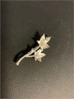 1.6g Sterling Maple leaf Brooch 1.5"