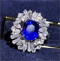 4.5ct Royal Blue Sapphire 18Kt Gold Ring