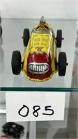 Wyandotte tin toy racer car w/ driver