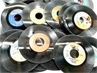 170 vinyles 45 tours, de tout pour tous!