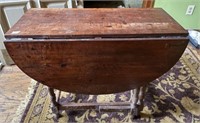 Vintage Mahogany Gate Leg Drop Leaf Table