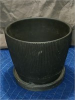 Preowned 9" x 8" Clay Flower Pot