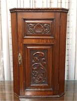 Nicely Detailed Mahogany Hanging Cupboard