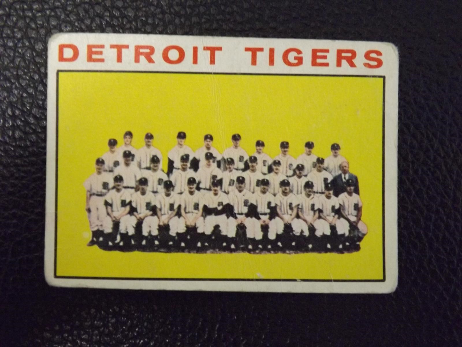 1964 TOPPS #67 DETROIT TIGERS TEAM CARD